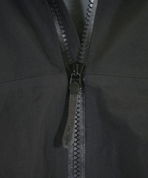 ARC'TERYX เสื้อพาร์กาภูเขา