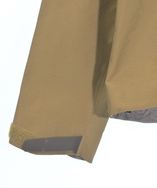 ARC'TERYX เสื้อพาร์กาภูเขา