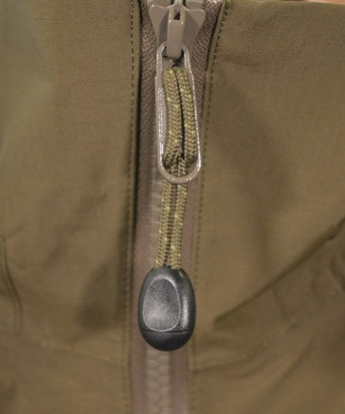 ARC'TERYX เสื้อพาร์กาภูเขา