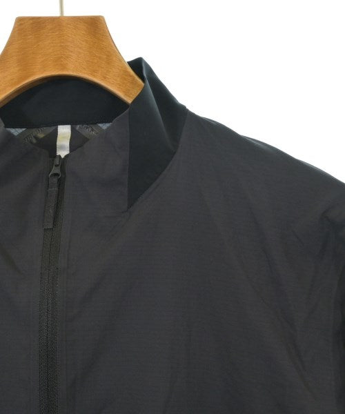 ARC'TERYX VEILANCE แจ็คเก็ตเบลาส์ อื่น