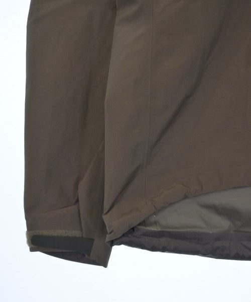 ARC'TERYX เสื้อพาร์กาภูเขา