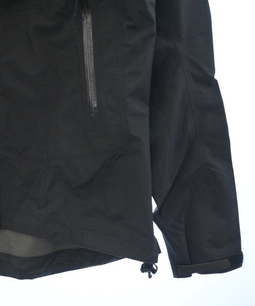 ARC'TERYX เสื้อพาร์กาภูเขา
