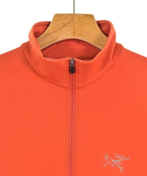 ARC'TERYX เสื้อยืด/เสื้อท็อปส์