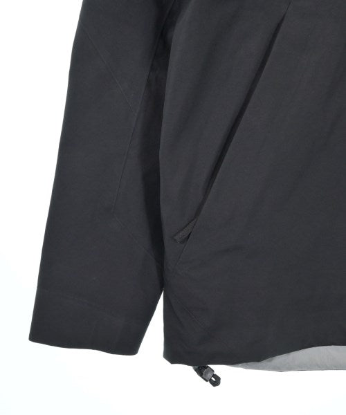 ARC'TERYX เสื้อพาร์กาภูเขา