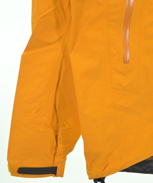 ARC'TERYX เสื้อพาร์กาภูเขา