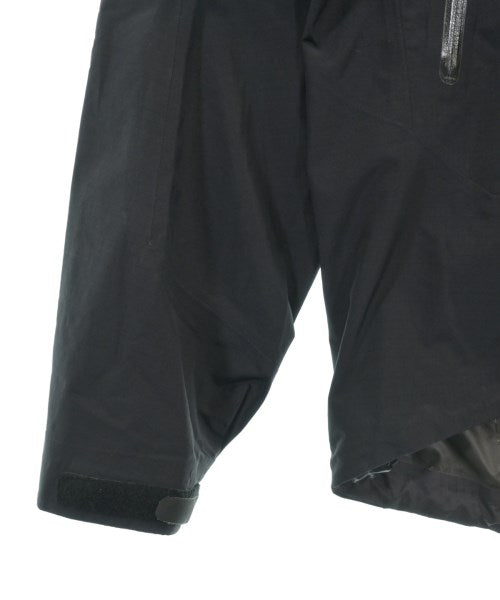 ARC'TERYX เสื้อพาร์กาภูเขา