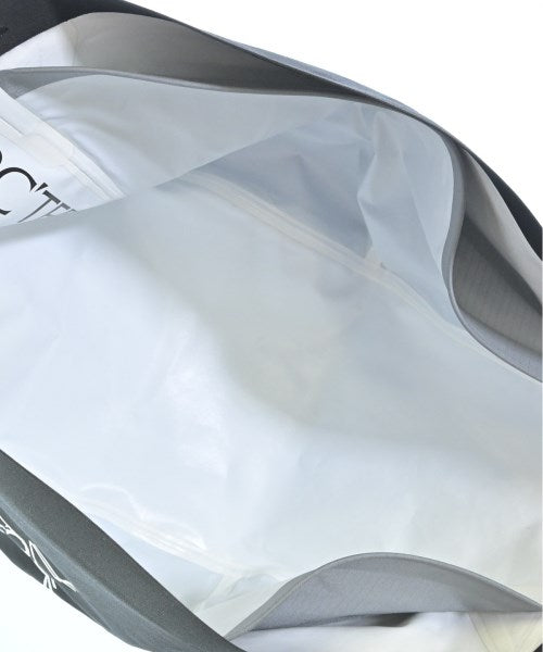 ARC'TERYX กระเป๋าถือขนาดใหญ่