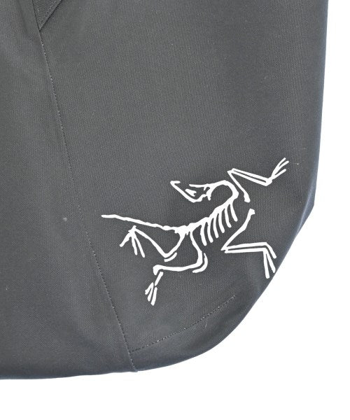 ARC'TERYX กระเป๋าถือขนาดใหญ่