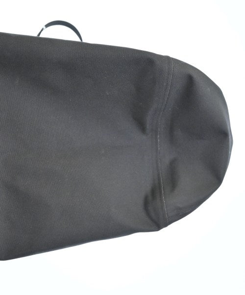ARC'TERYX กระเป๋าถือขนาดใหญ่