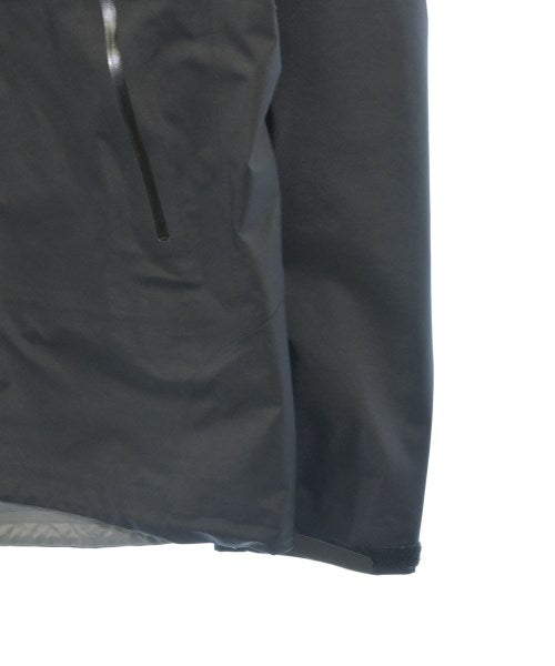 ARC'TERYX เสื้อพาร์กาภูเขา