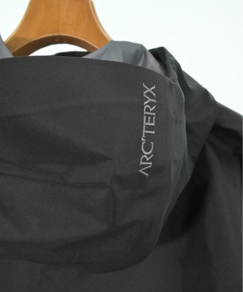 ARC'TERYX เสื้อพาร์กาภูเขา