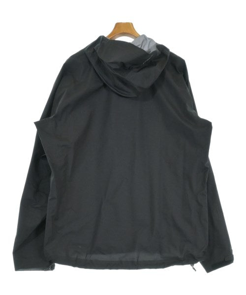 ARC'TERYX เสื้อพาร์กาภูเขา