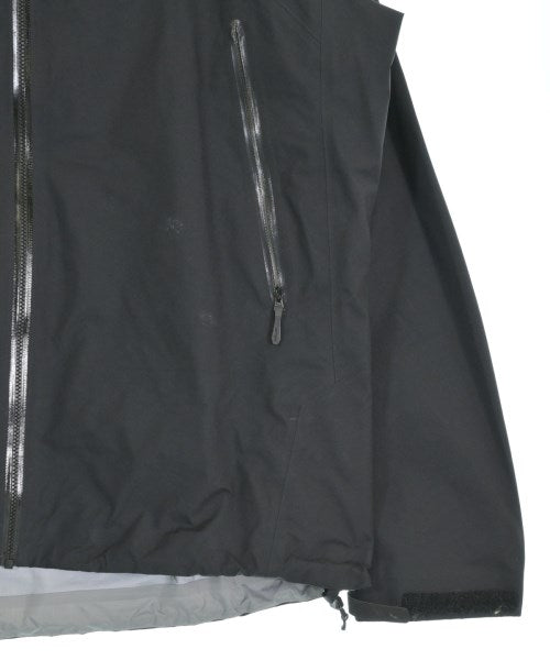 ARC'TERYX เสื้อพาร์กาภูเขา