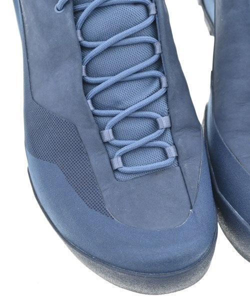 ARC'TERYX รองเท้าผ้าใบ