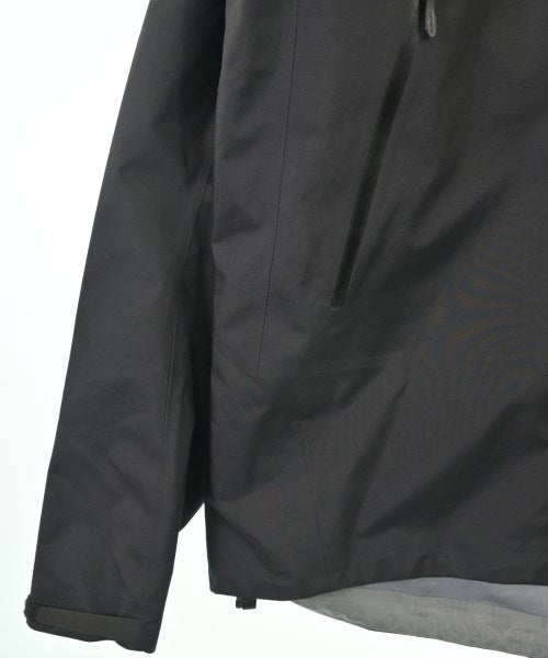 ARC'TERYX เสื้อพาร์กาภูเขา