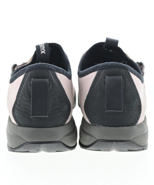 ARC'TERYX รองเท้าผ้าใบ