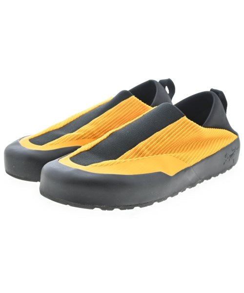 ARC'TERYX รองเท้าผ้าใบ