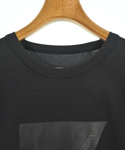 ARC'TERYX เสื้อยืด/เสื้อท็อปส์