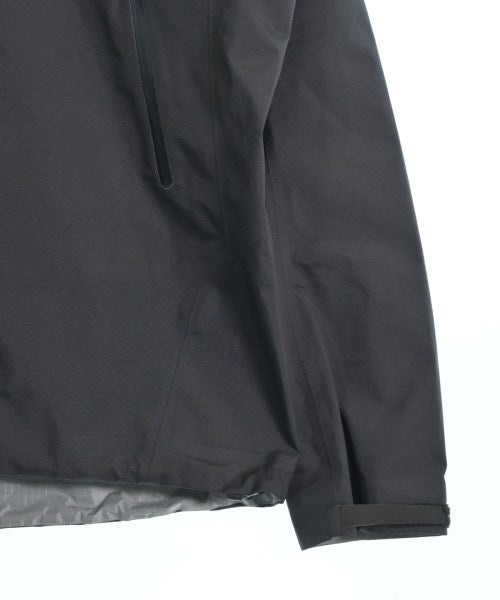 ARC'TERYX เสื้อพาร์กาภูเขา