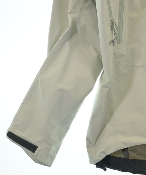 ARC'TERYX เสื้อพาร์กาภูเขา