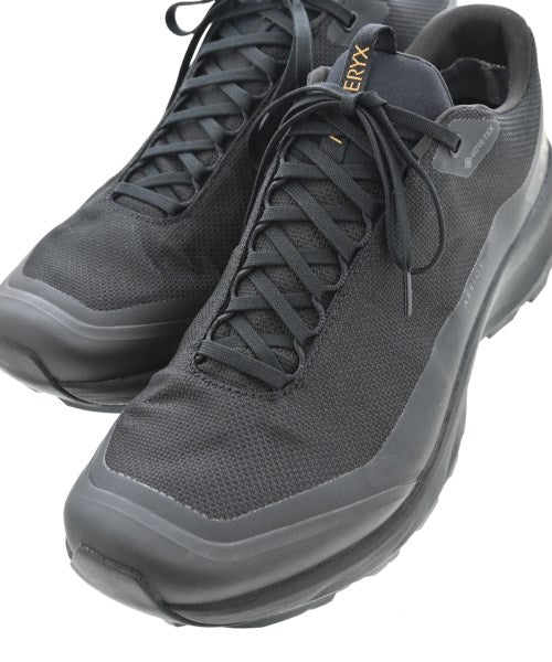 ARC'TERYX รองเท้าผ้าใบ
