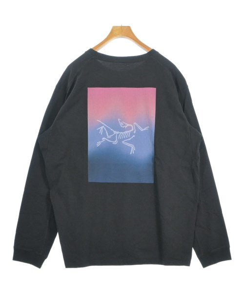 ARC'TERYX เสื้อยืด/เสื้อท็อปส์