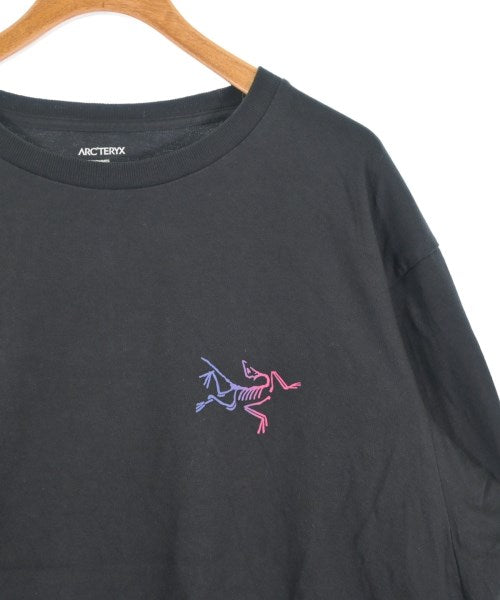 ARC'TERYX เสื้อยืด/เสื้อท็อปส์