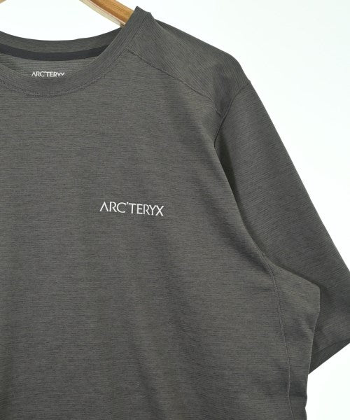 ARC'TERYX เสื้อยืด/เสื้อท็อปส์