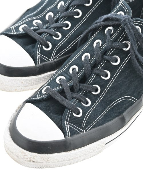 MONCLER รองเท้าผ้าใบ