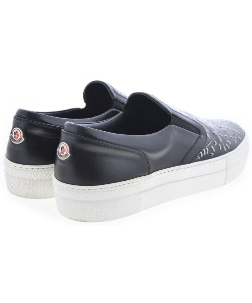 MONCLER รองเท้าผ้าใบ