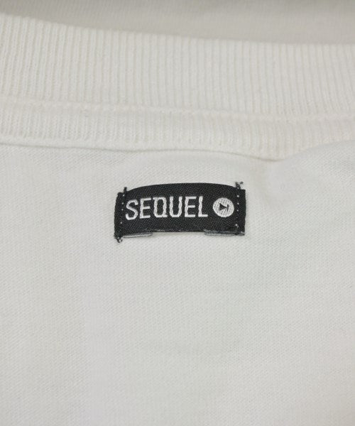 SEQUEL เสื้อยืด/เสื้อท็อปส์