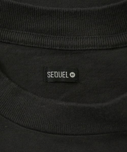 SEQUEL เสื้อยืด/เสื้อท็อปส์
