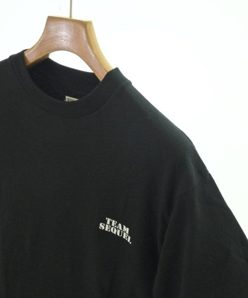 SEQUEL เสื้อยืด/เสื้อท็อปส์