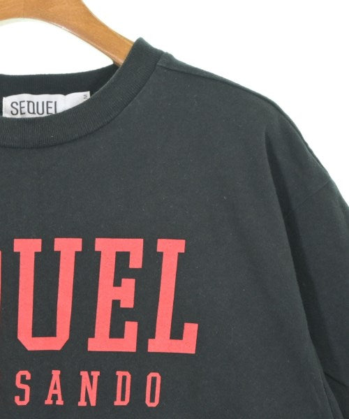SEQUEL เสื้อยืด/เสื้อท็อปส์