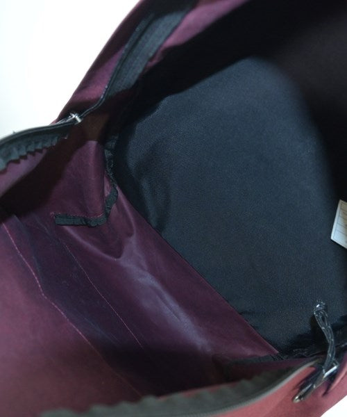 EASTPAK เป้สะพายหลัง