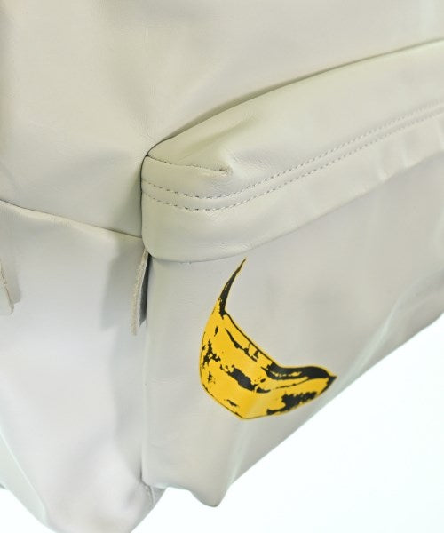 EASTPAK เป้สะพายหลัง