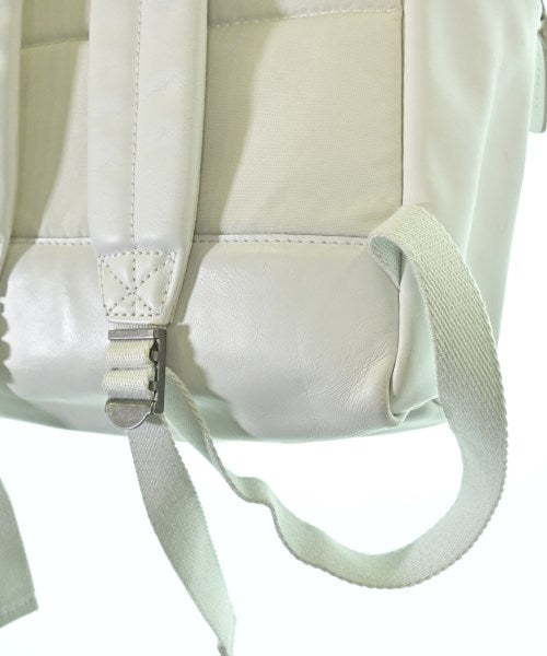 EASTPAK เป้สะพายหลัง