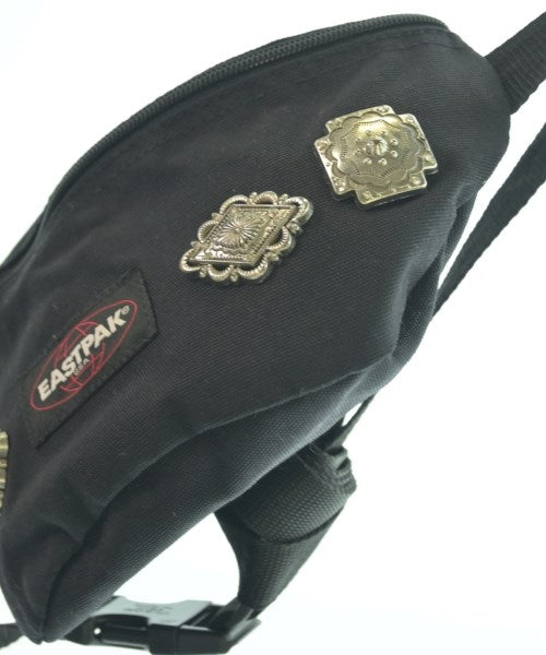 EASTPAK กระเป๋าสะพาย