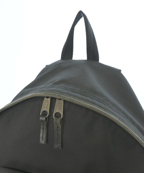 EASTPAK เป้สะพายหลัง