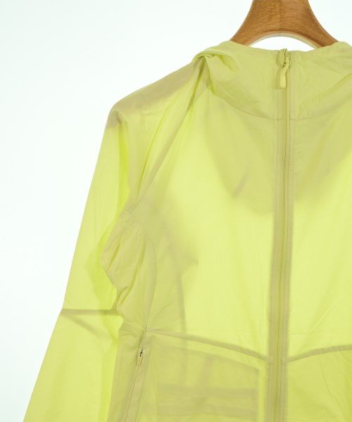 MOUNTAIN HARD WEAR เสื้อพาร์กาภูเขา