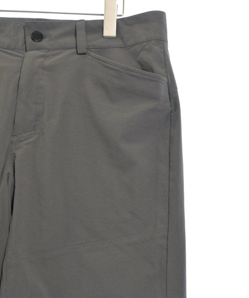 MOUNTAIN HARD WEAR กางเกงขาสั้น