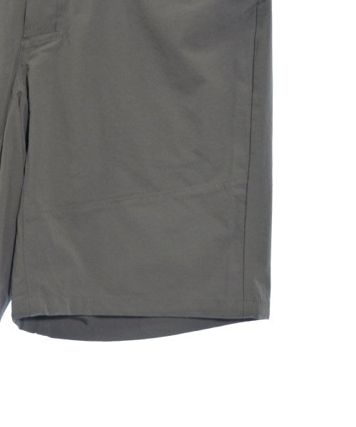MOUNTAIN HARD WEAR กางเกงขาสั้น