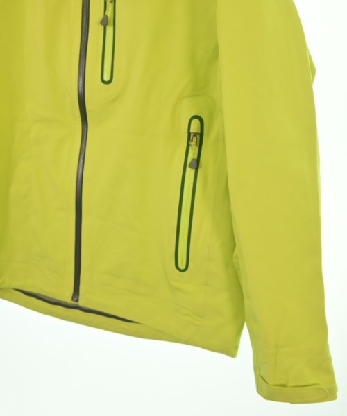 MOUNTAIN HARD WEAR เสื้อพาร์กาภูเขา