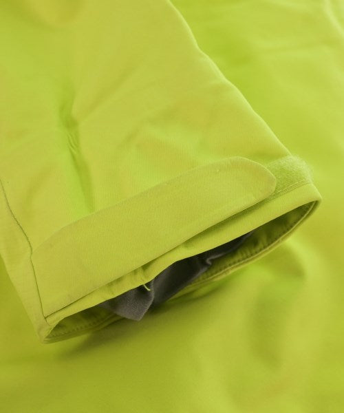 MOUNTAIN HARD WEAR เสื้อพาร์กาภูเขา