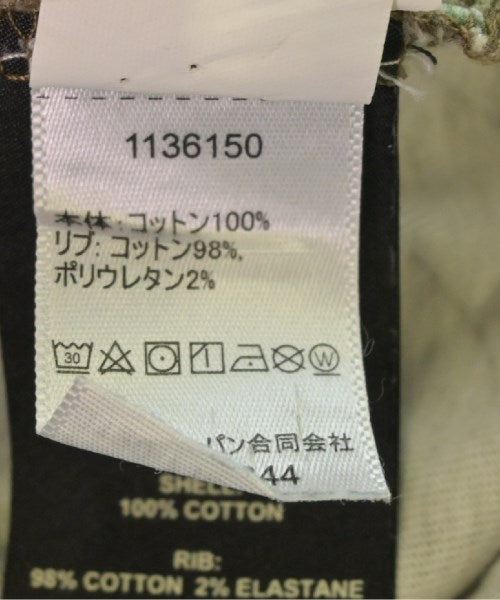 UGG เสื้อยืด/เสื้อท็อปส์