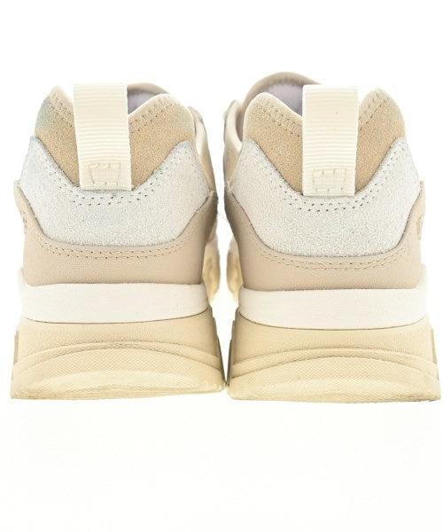 UGG australia รองเท้าผ้าใบ