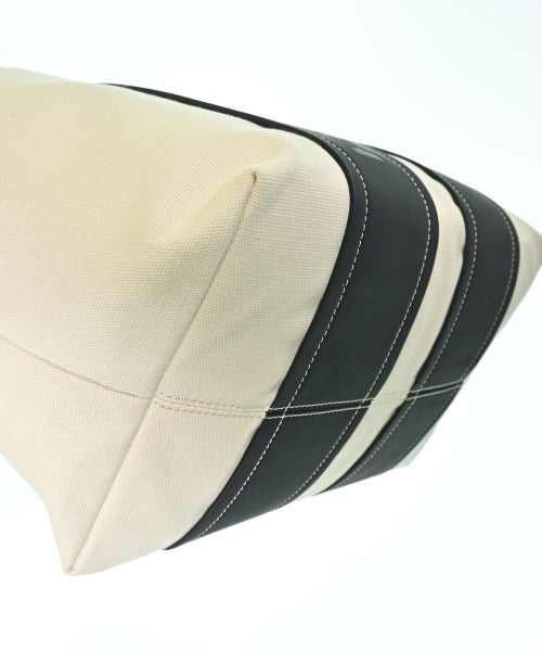 HUNTER กระเป๋าถือขนาดใหญ่