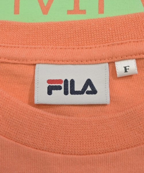 FILA เสื้อยืด/เสื้อท็อปส์
