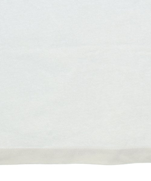 FILA เสื้อยืด/เสื้อท็อปส์