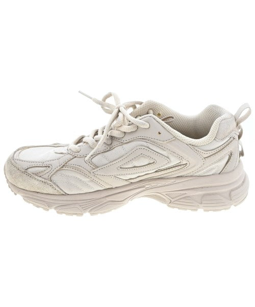 FILA รองเท้าผ้าใบ